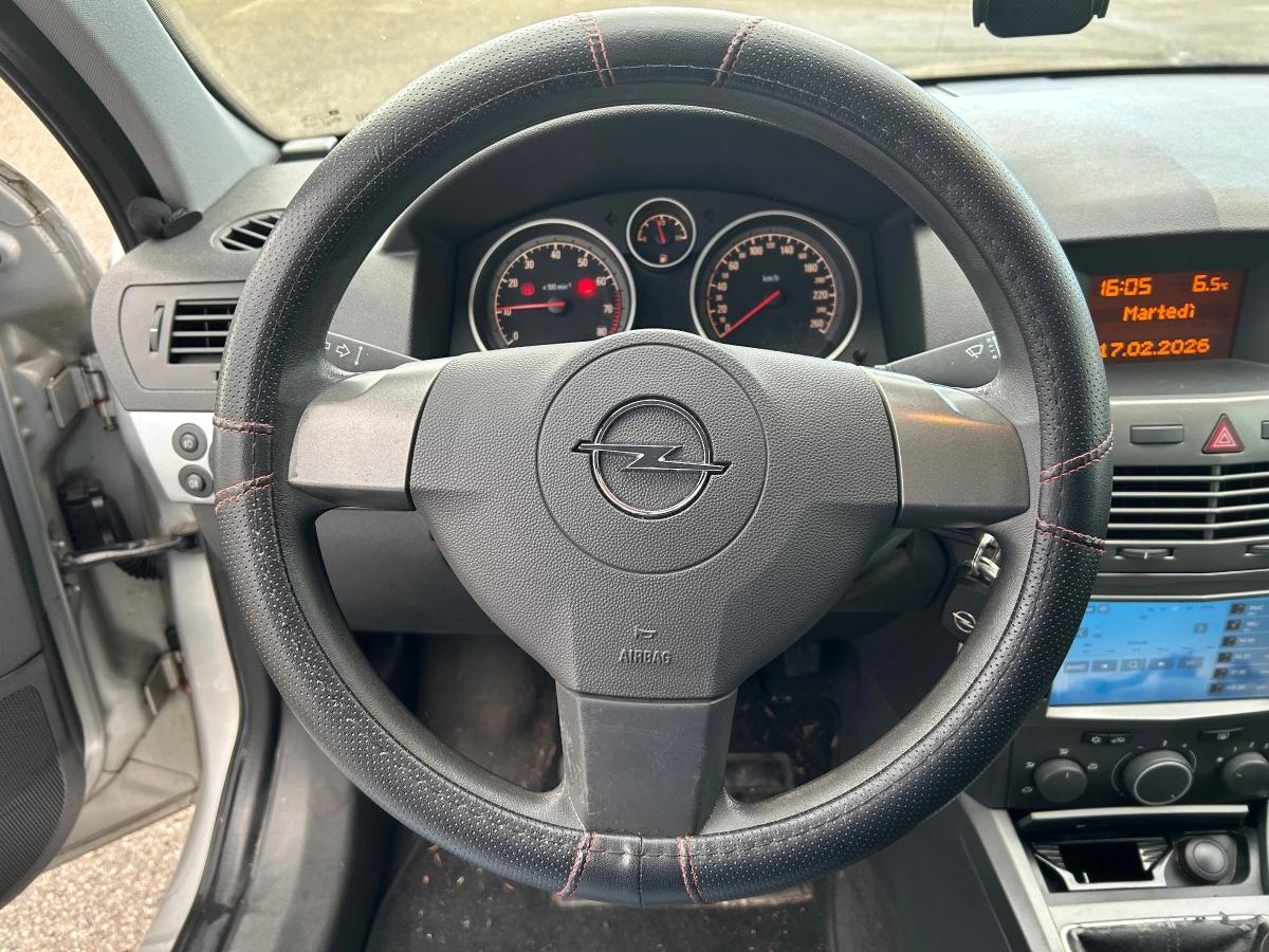 Opel Astra 1.6 TWINPORT 105 ELEGANCE