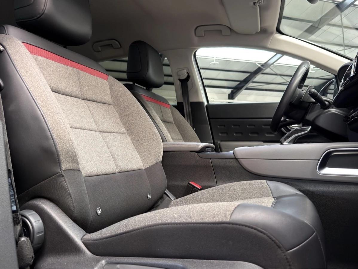 Citroen C5 Aircross HYBRID 225CV C-SERIES CAM 360 / 1° MAIN / ATTELAGE