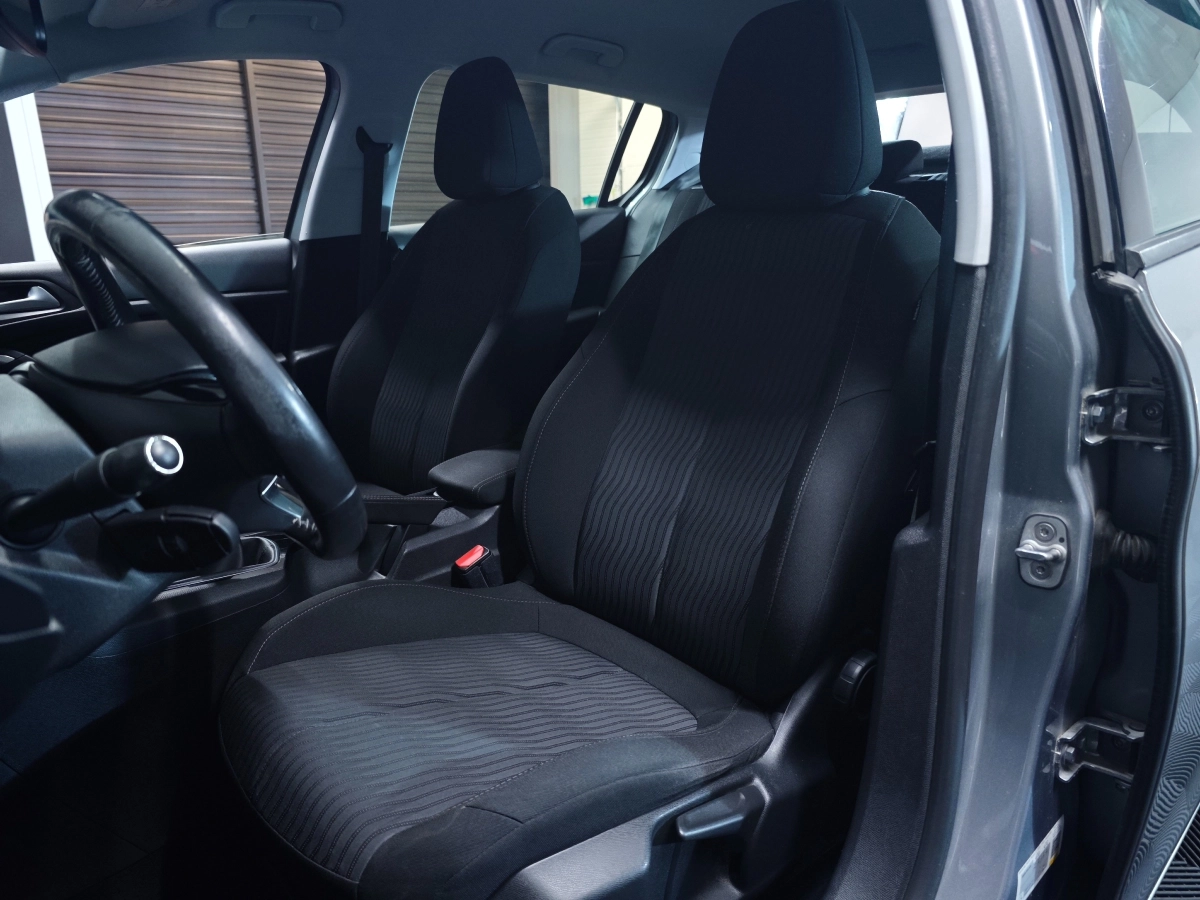 Peugeot 308 - photo 26