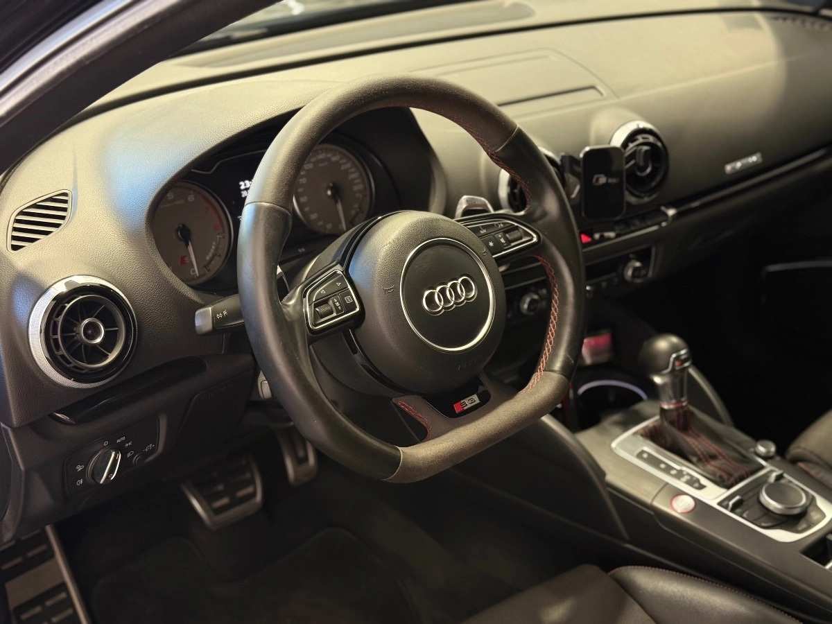 Audi S3 - photo 16