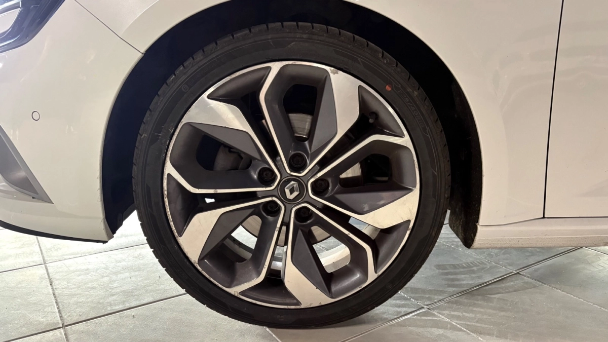 Renault Megane - photo 12