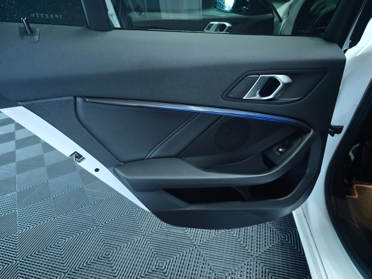 Bmw Serie 1 - photo 20