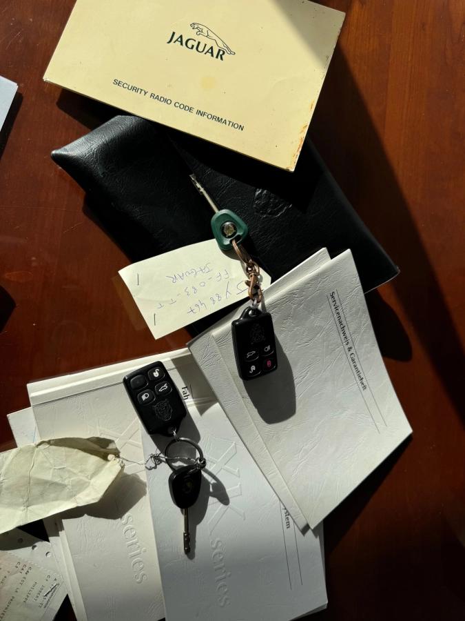 Aperçu indisponible de Jaguar XK8