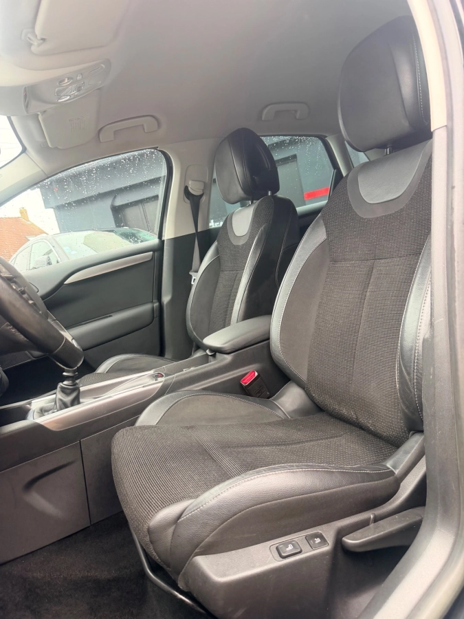 Citroen C4 - photo 2