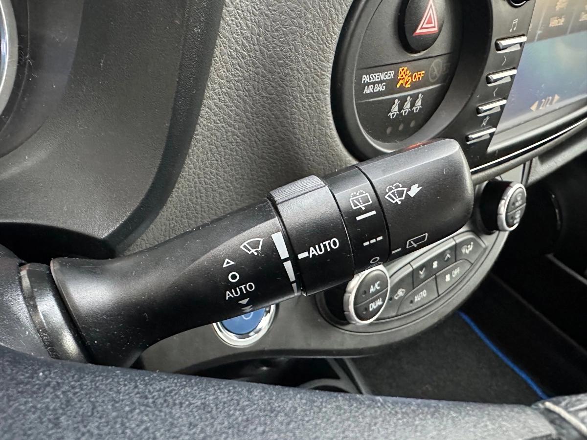 Toyota Yaris 1.5 VVTI 100H 75 HYBRID FULL-HYBRID FRANCE BVA