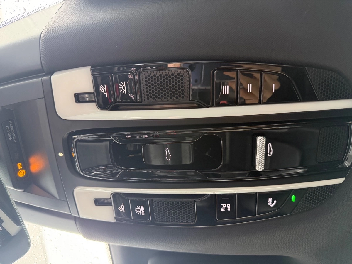 Porsche Cayenne - photo 41