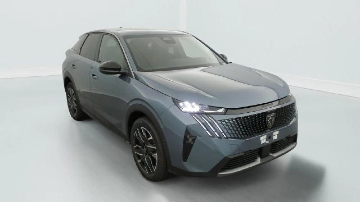Image: Peugeot 3008 GENERATION-III 1.2 145H 135 MHEV HYBRID ALLURE E-DCS6 BVA
