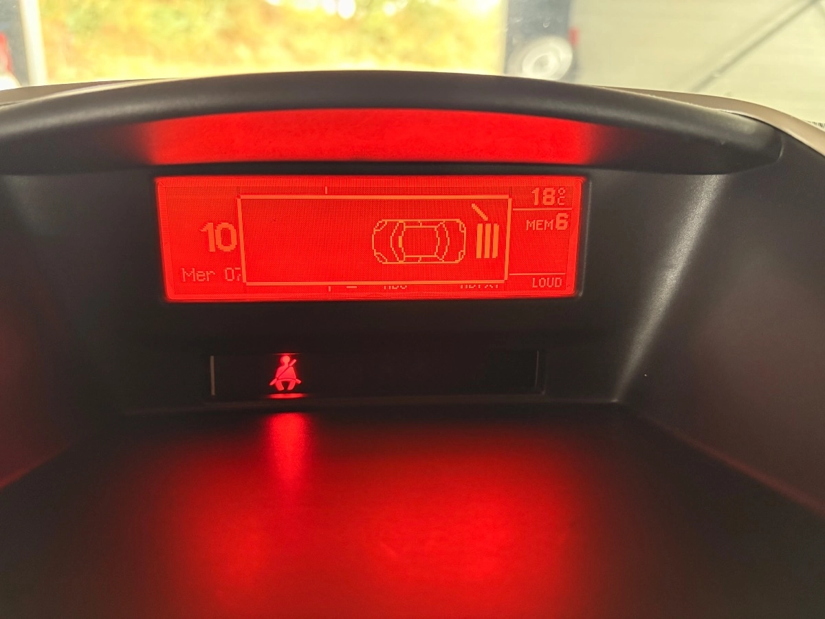 Peugeot 207 - photo 13