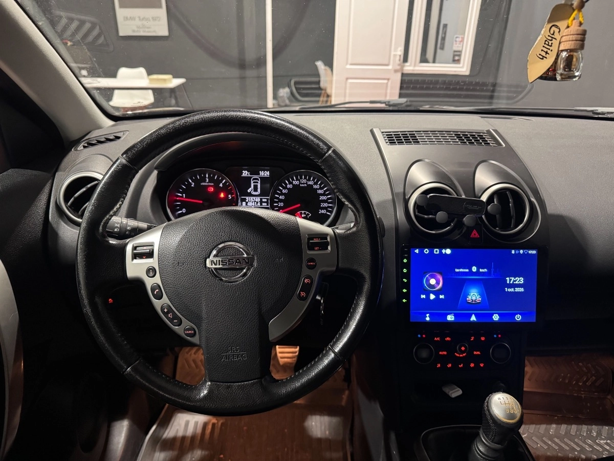 Nissan Qashqai - photo 9
