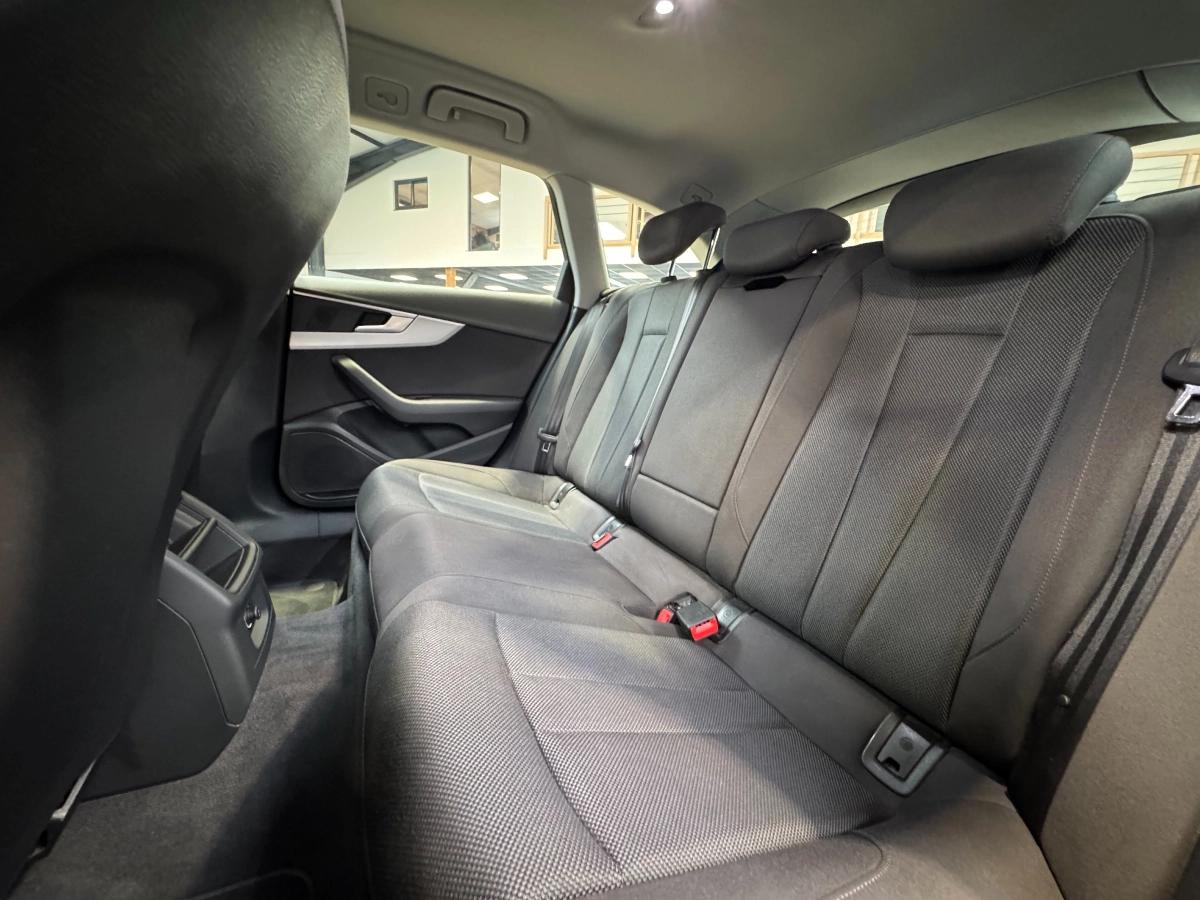 Audi A4 AVANT 2.0 40 TDI 190 BUSINESS LINE S-TRONIC BVA