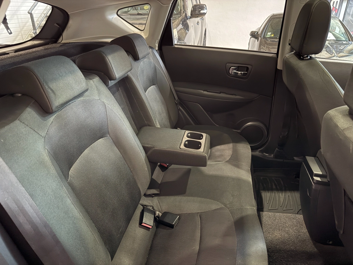 Nissan Qashqai - photo 14