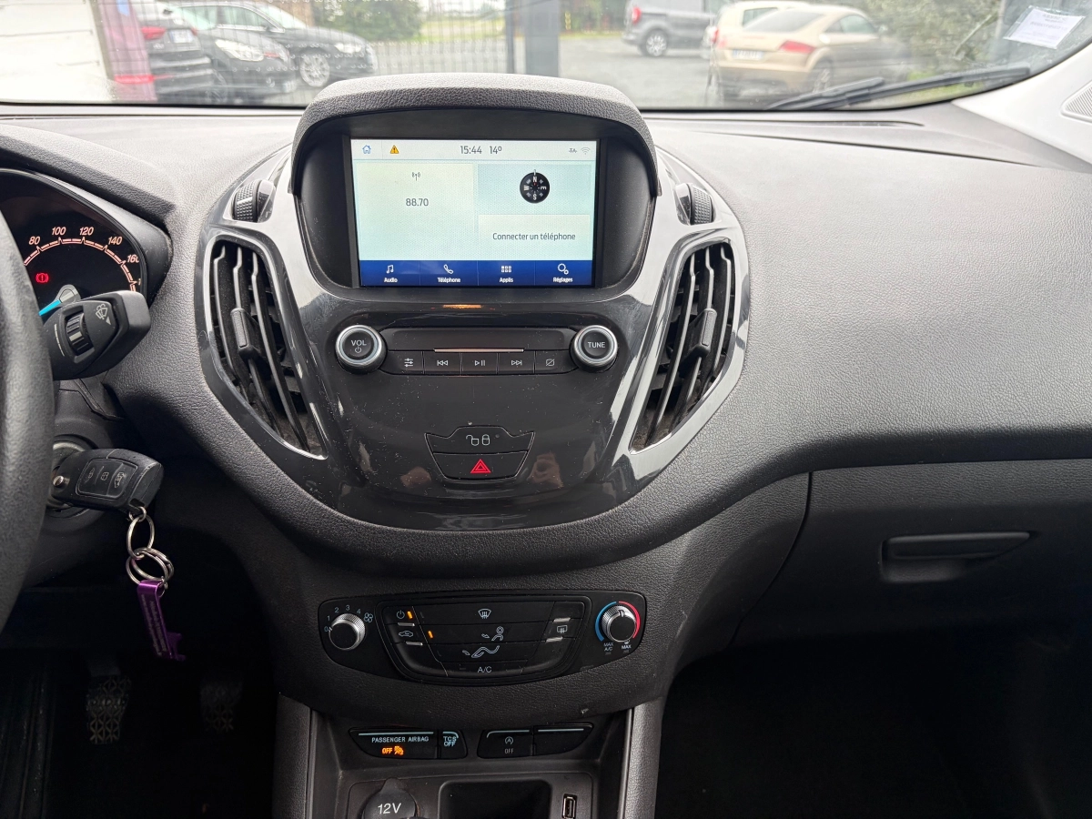 Ford Tourneo Courier - photo 18