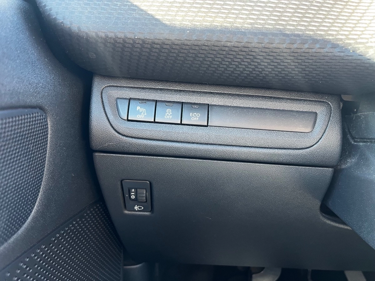 Peugeot 208 - photo 16