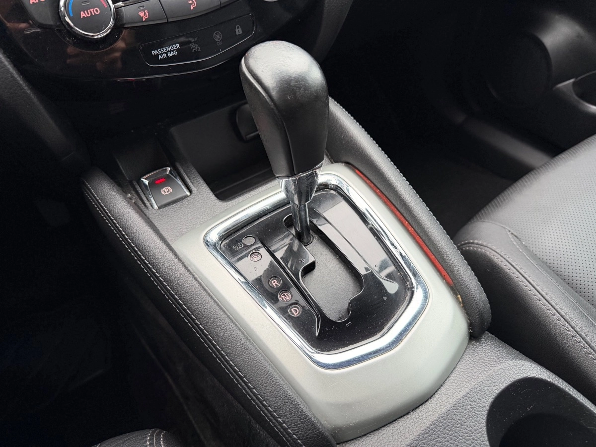 Nissan Qashqai - photo 16