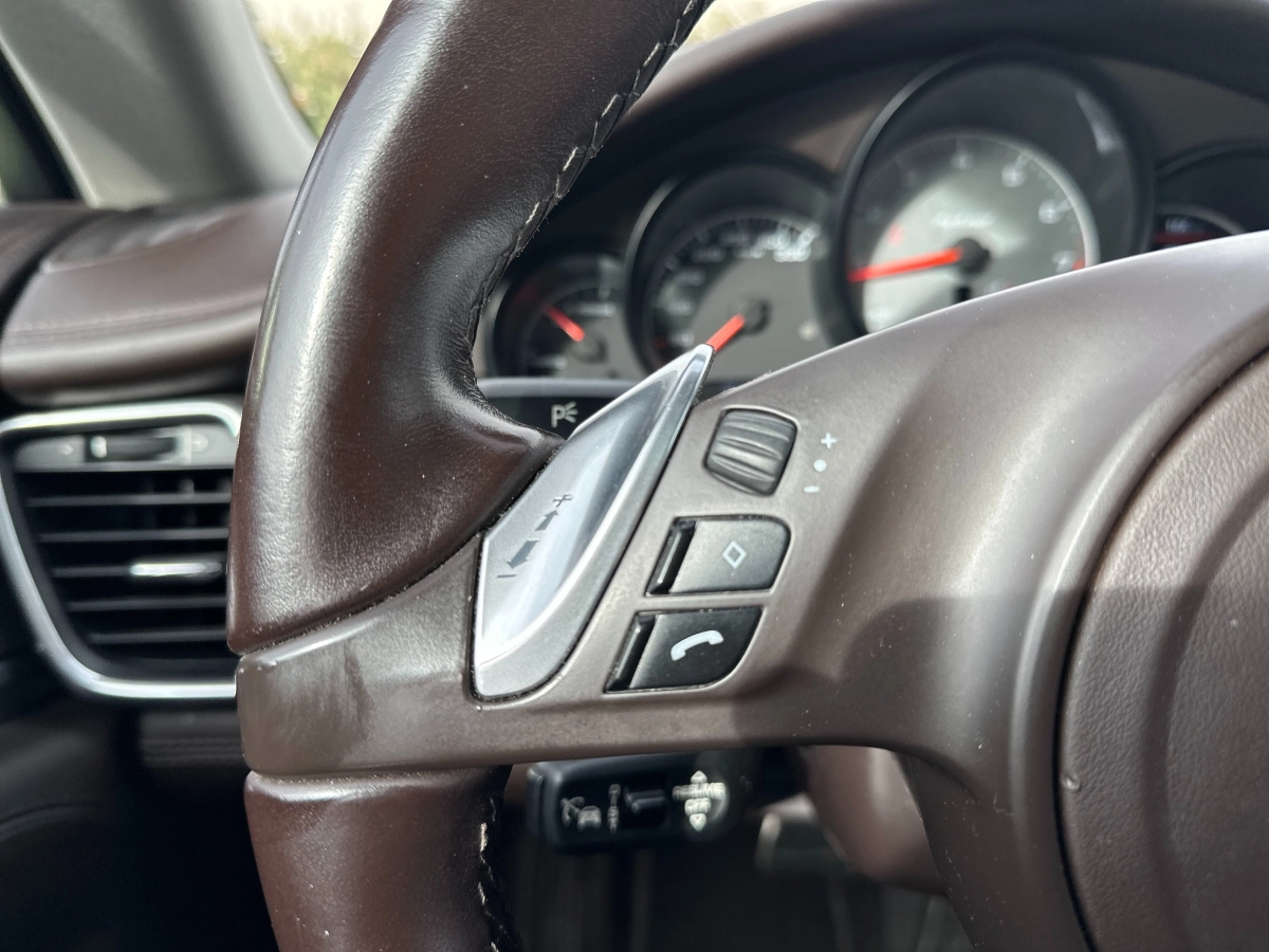 Porsche Panamera - photo 17