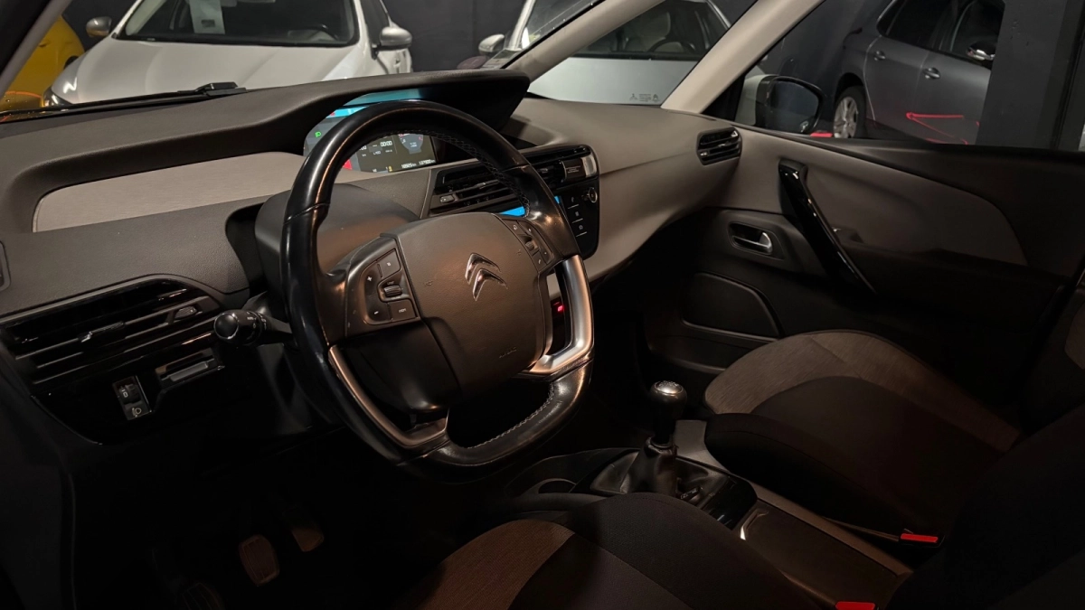 Citroen C4 Grand Picasso - photo 16