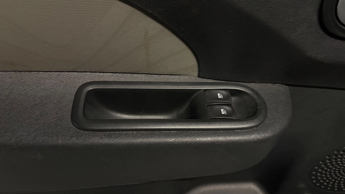 Renault Twingo - photo 23