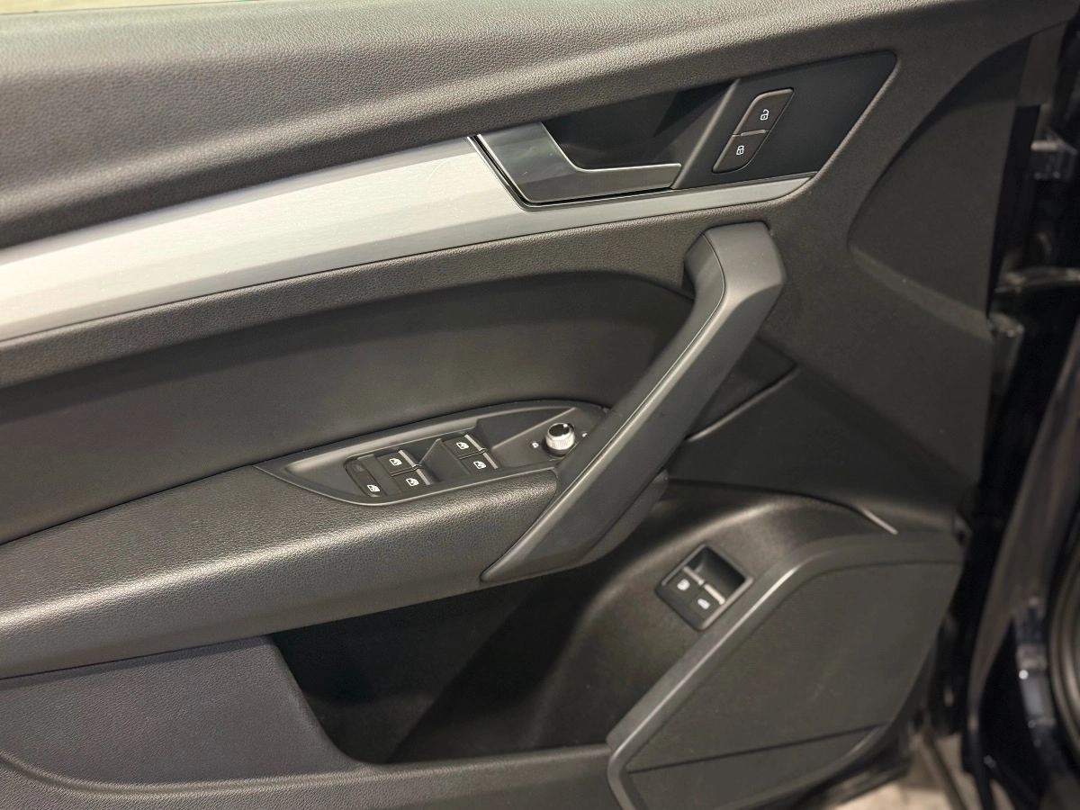 Audi Q5 - photo 11