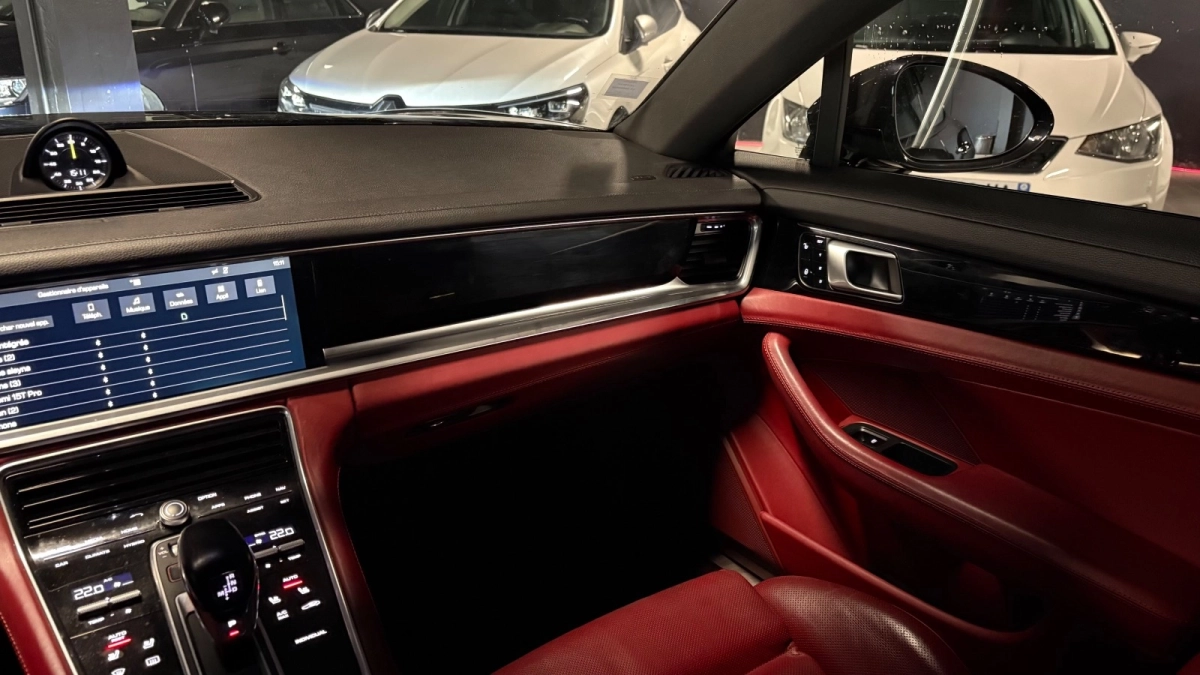 Porsche Panamera - photo 29