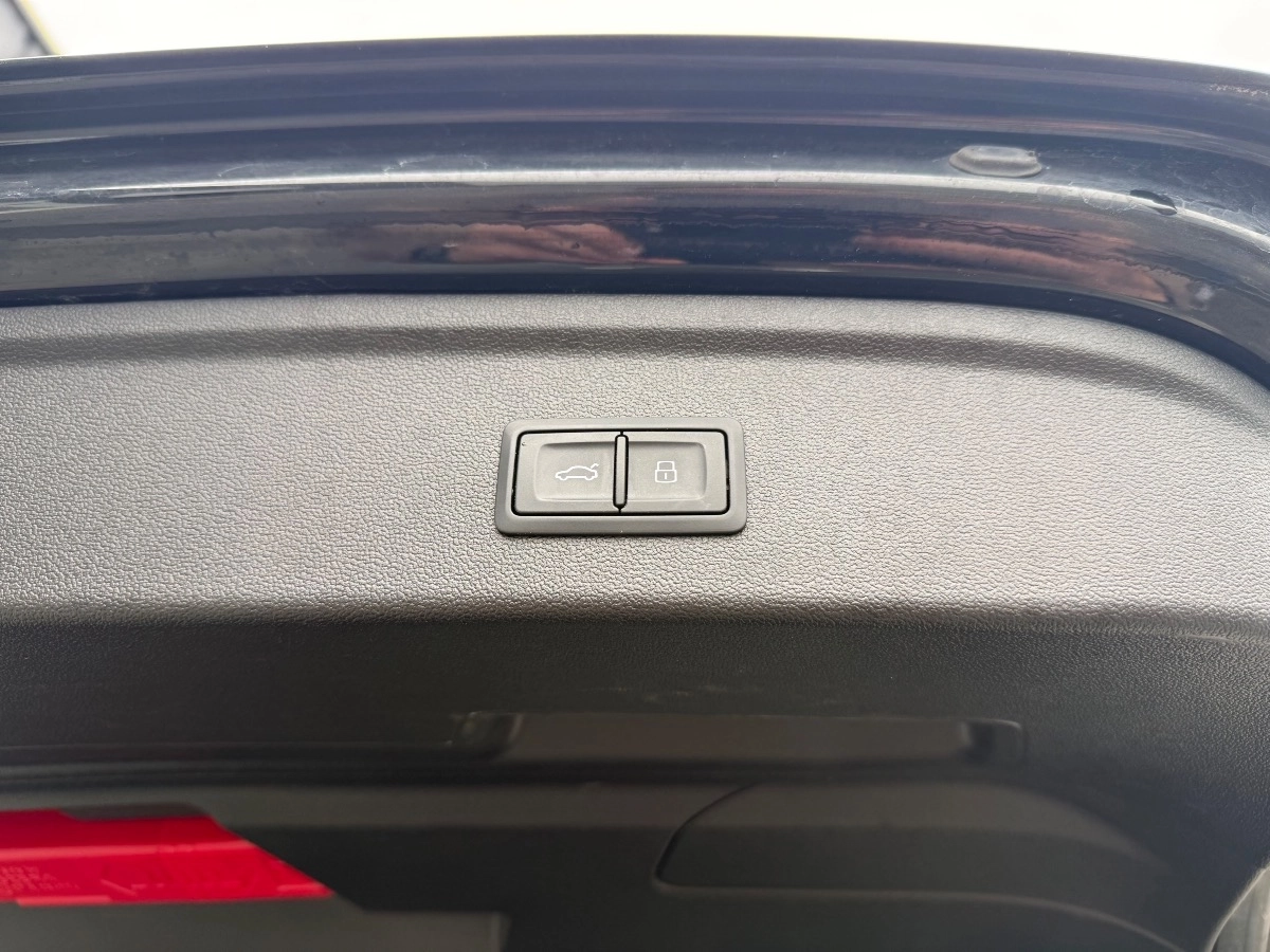 Audi S3 - photo 33