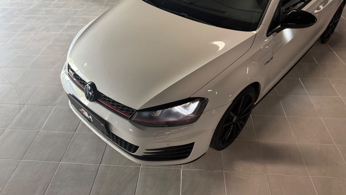 Volkswagen Golf - photo 7
