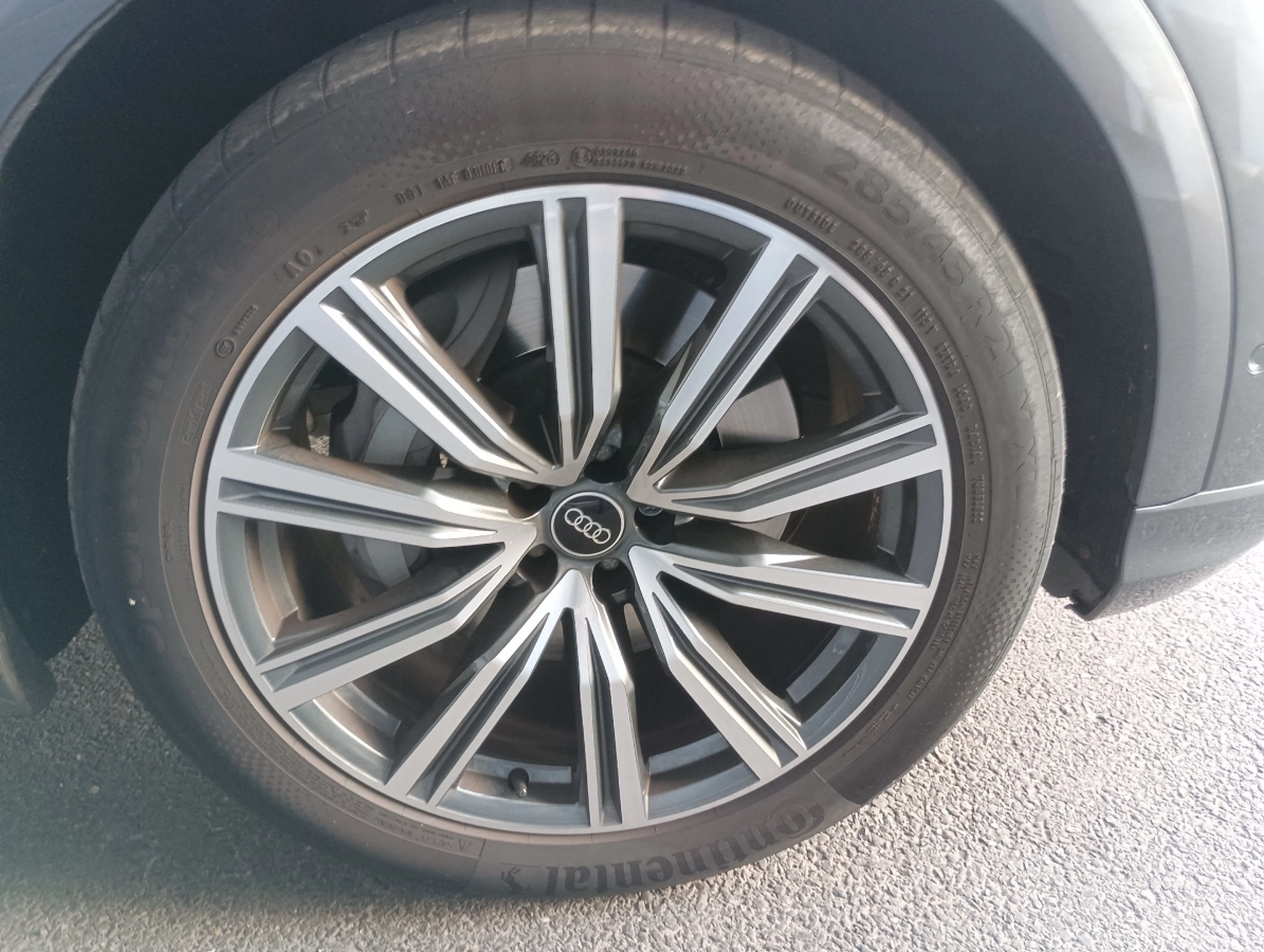 Audi Q8 - photo 10