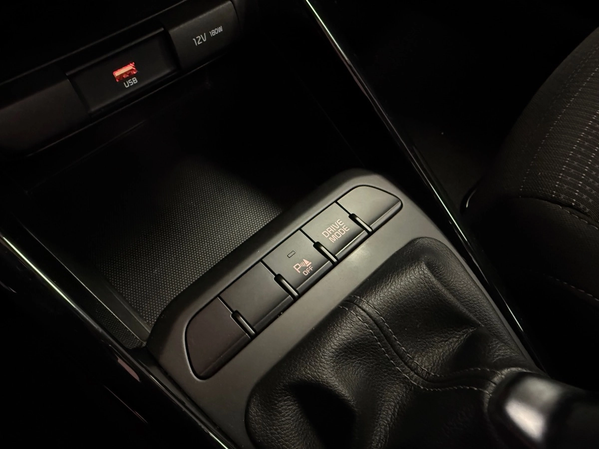 Kia Stonic - photo 20
