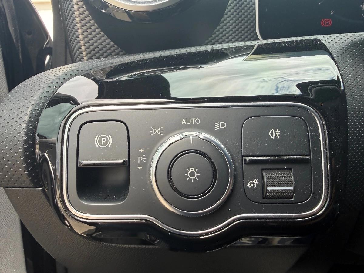 Mercedes Classe A 1.3 180 135 PROGRESSIVE LINE 7G-DCT BVA