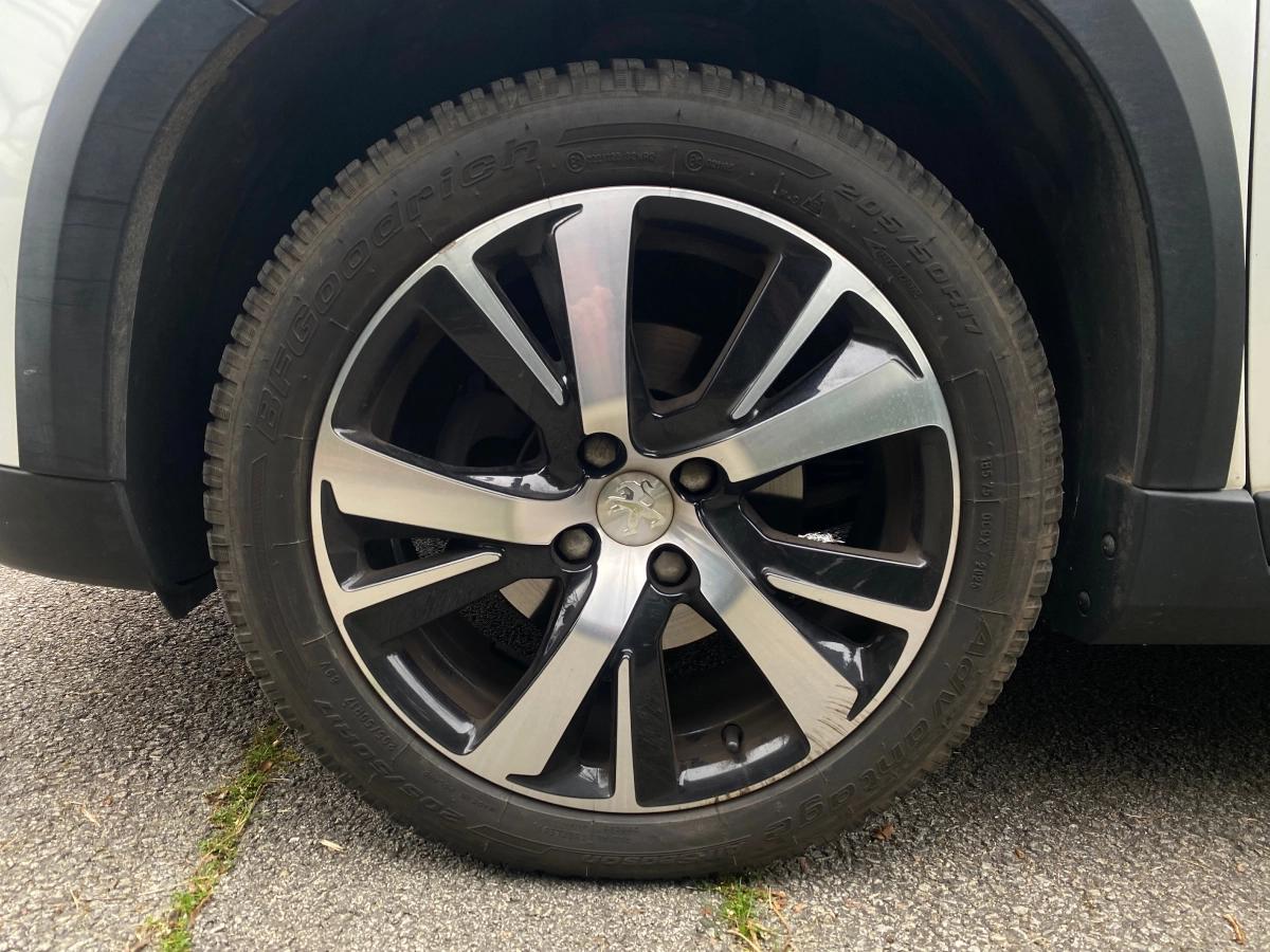 Peugeot 2008 GENERATION-I 1.5 BLUEHDI 120 ALLURE EAT BVA START-STOP