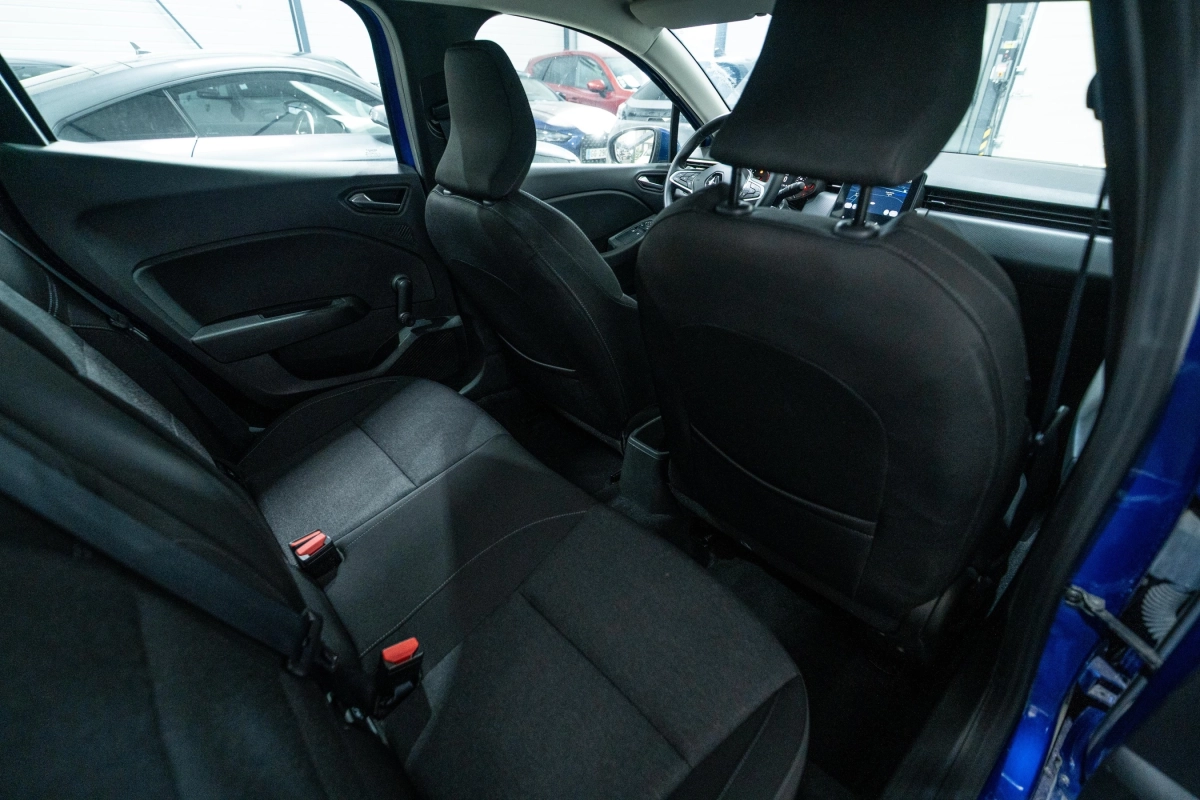 Renault Clio - photo 18