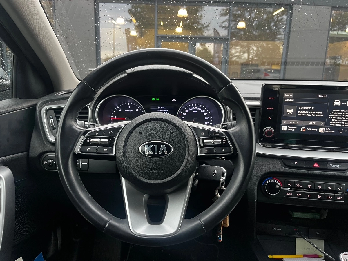 Kia Ceed - photo 9