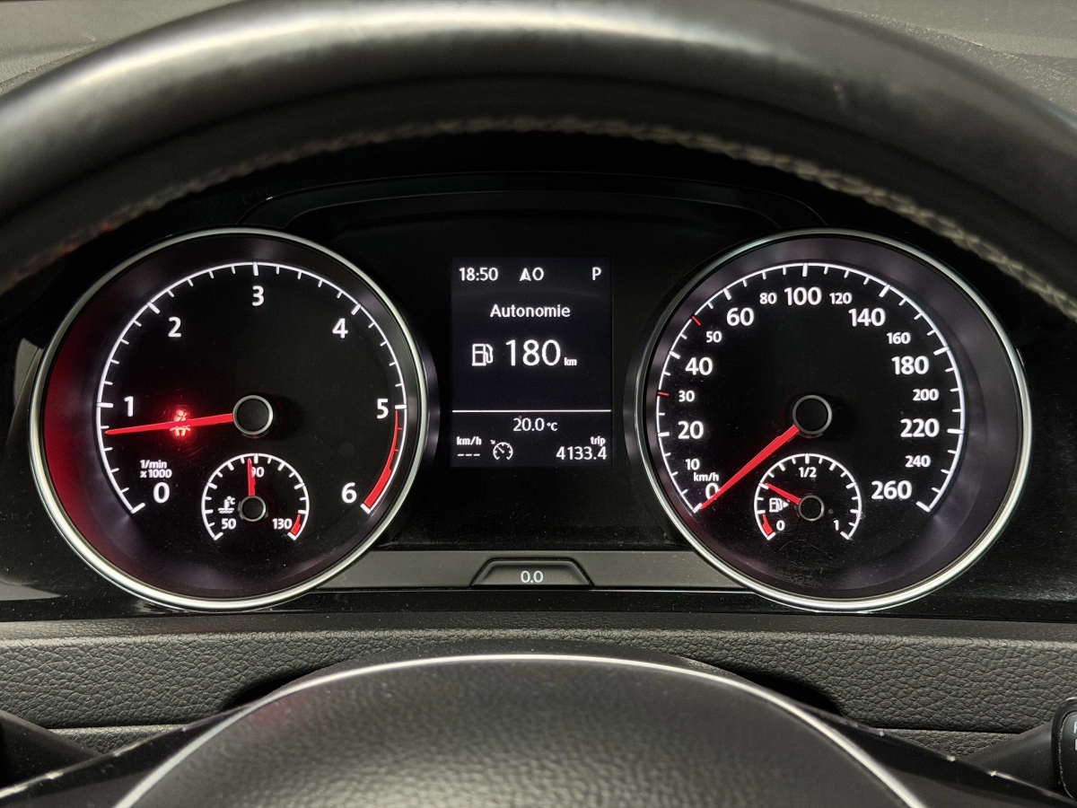 Volkswagen Golf - photo 13