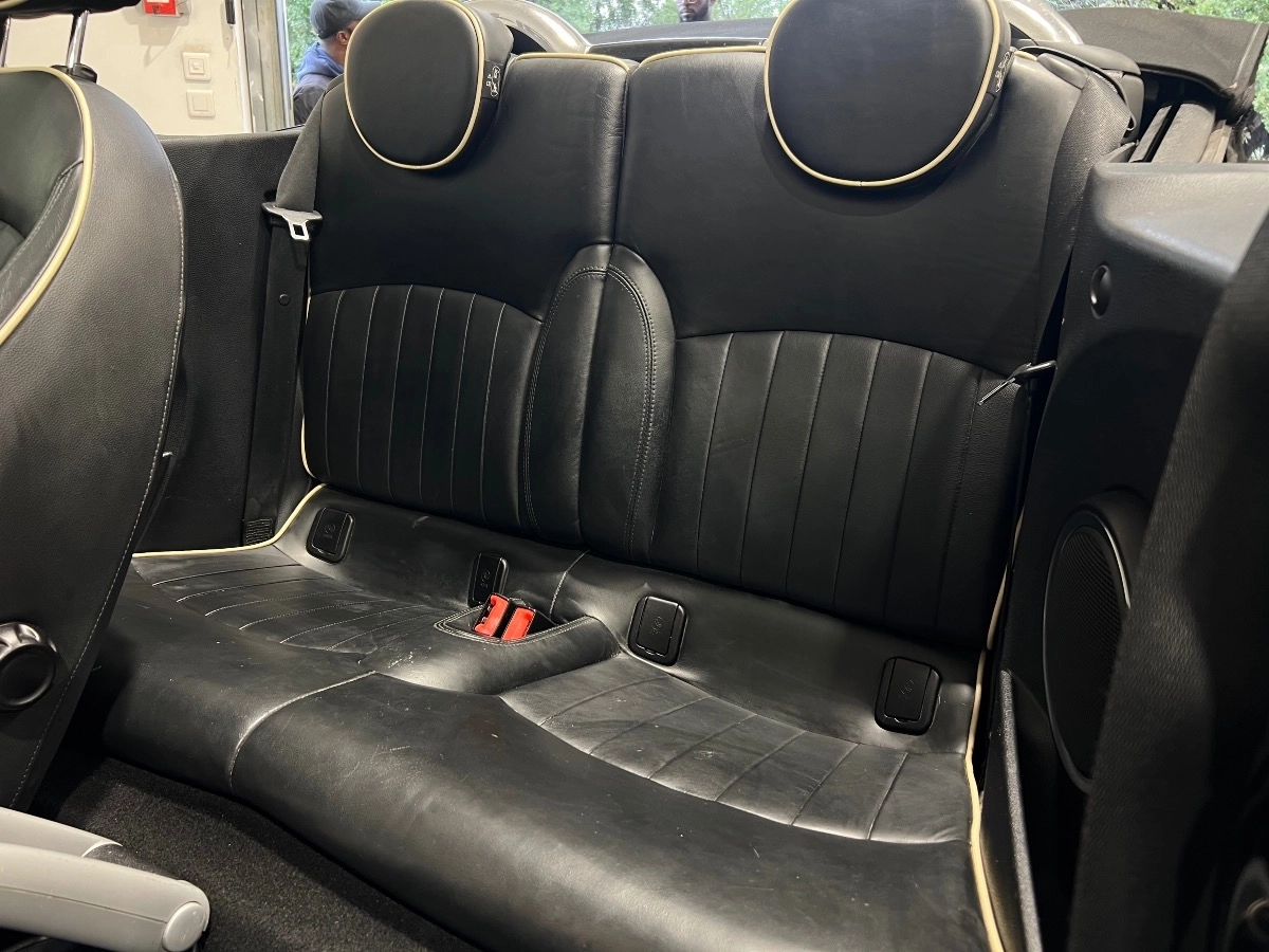 Mini Cabrio - photo 13