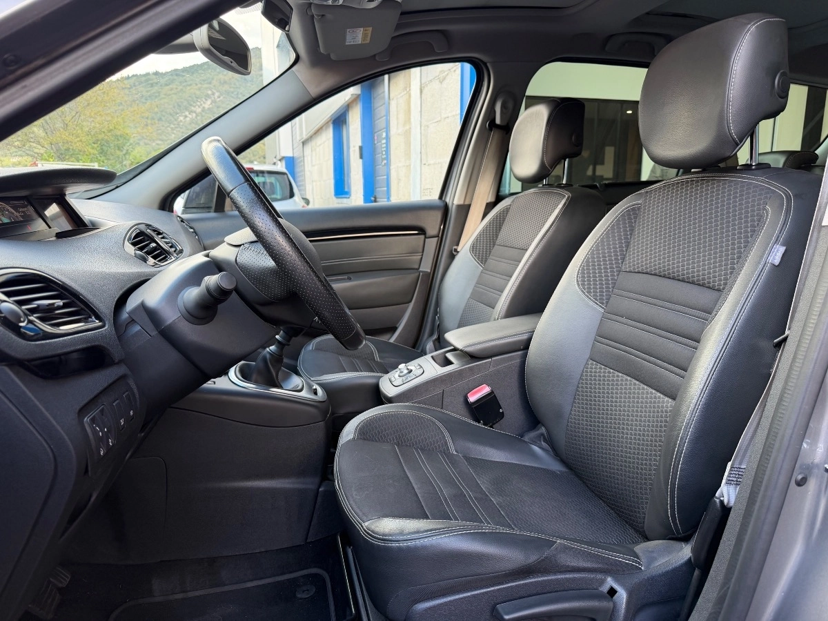 Renault Grand Scenic - photo 9