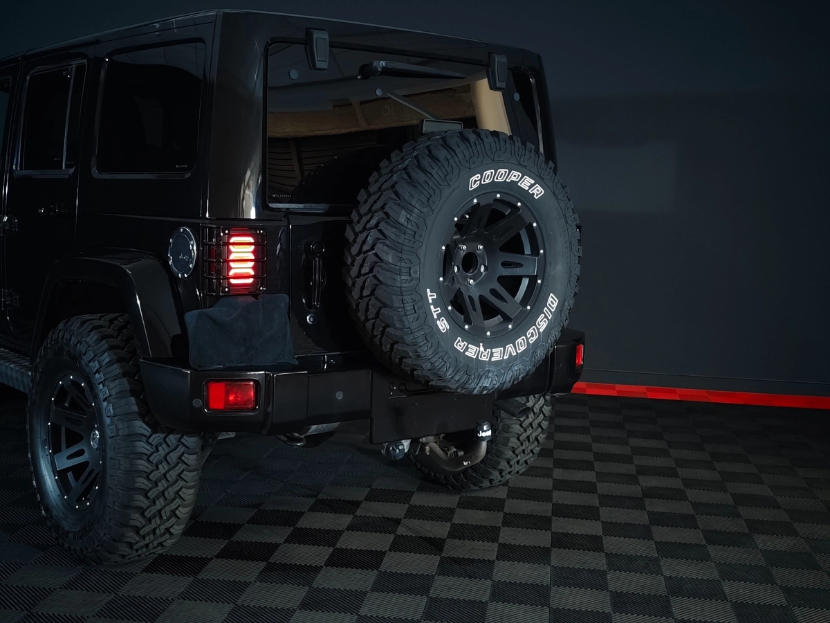 Jeep Wrangler - photo 9