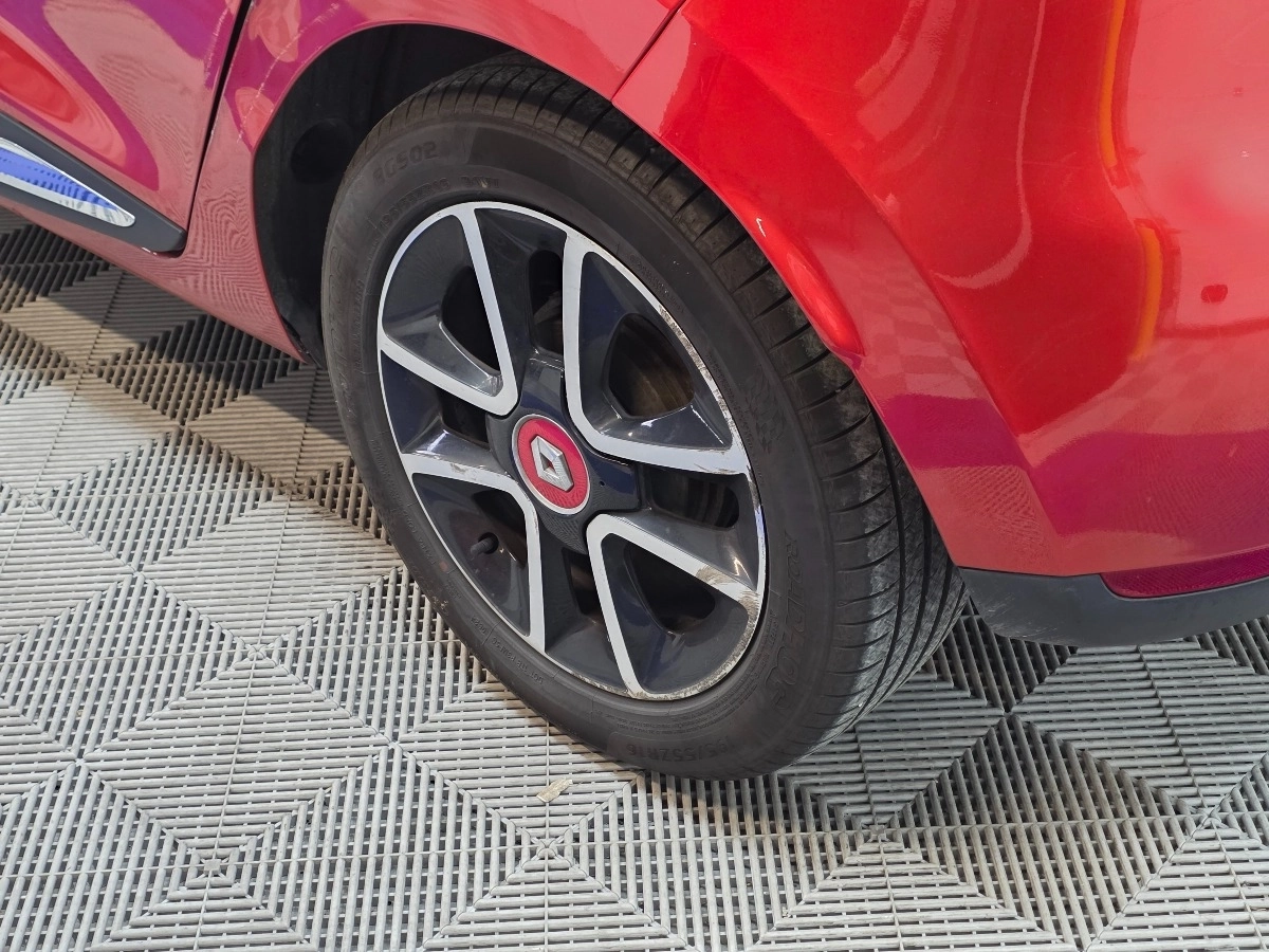 Renault Clio - photo 23