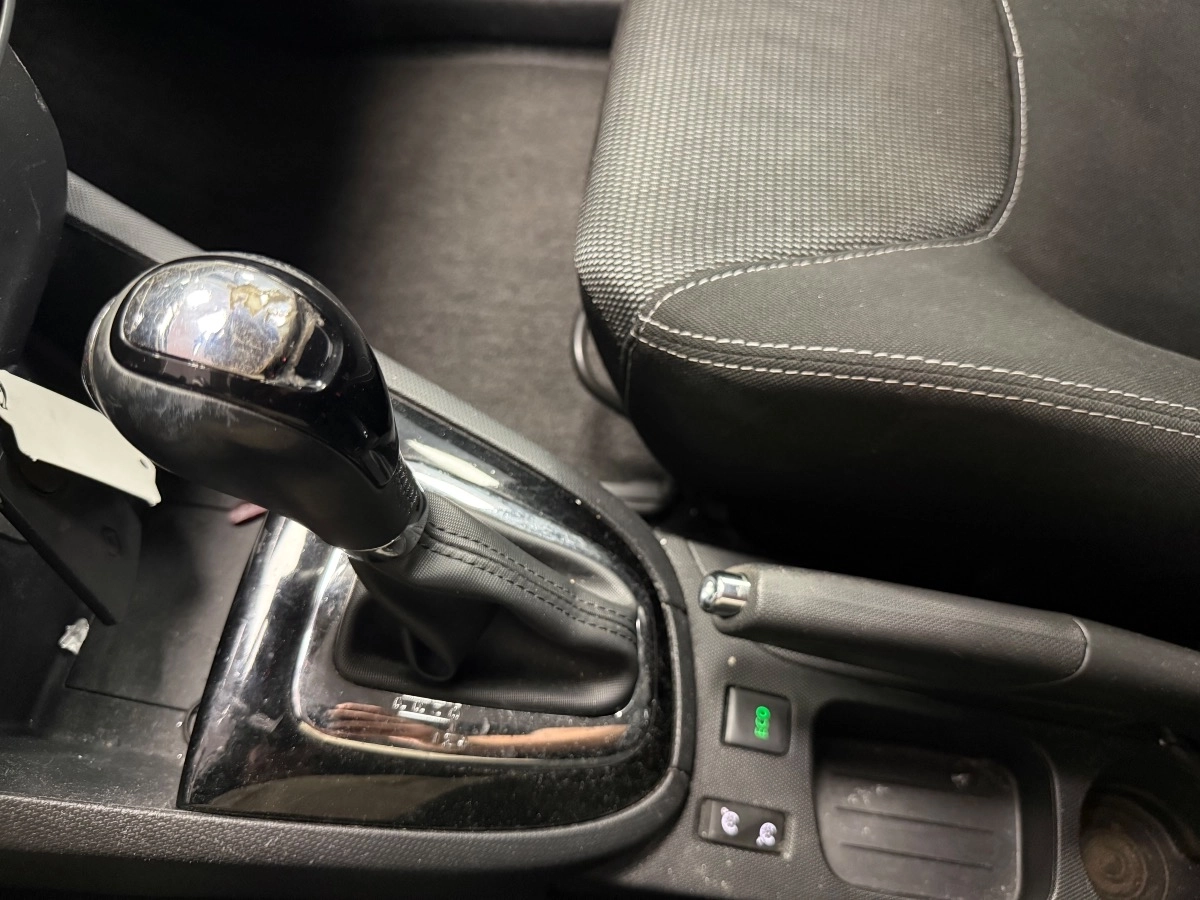 Renault Clio - photo 17