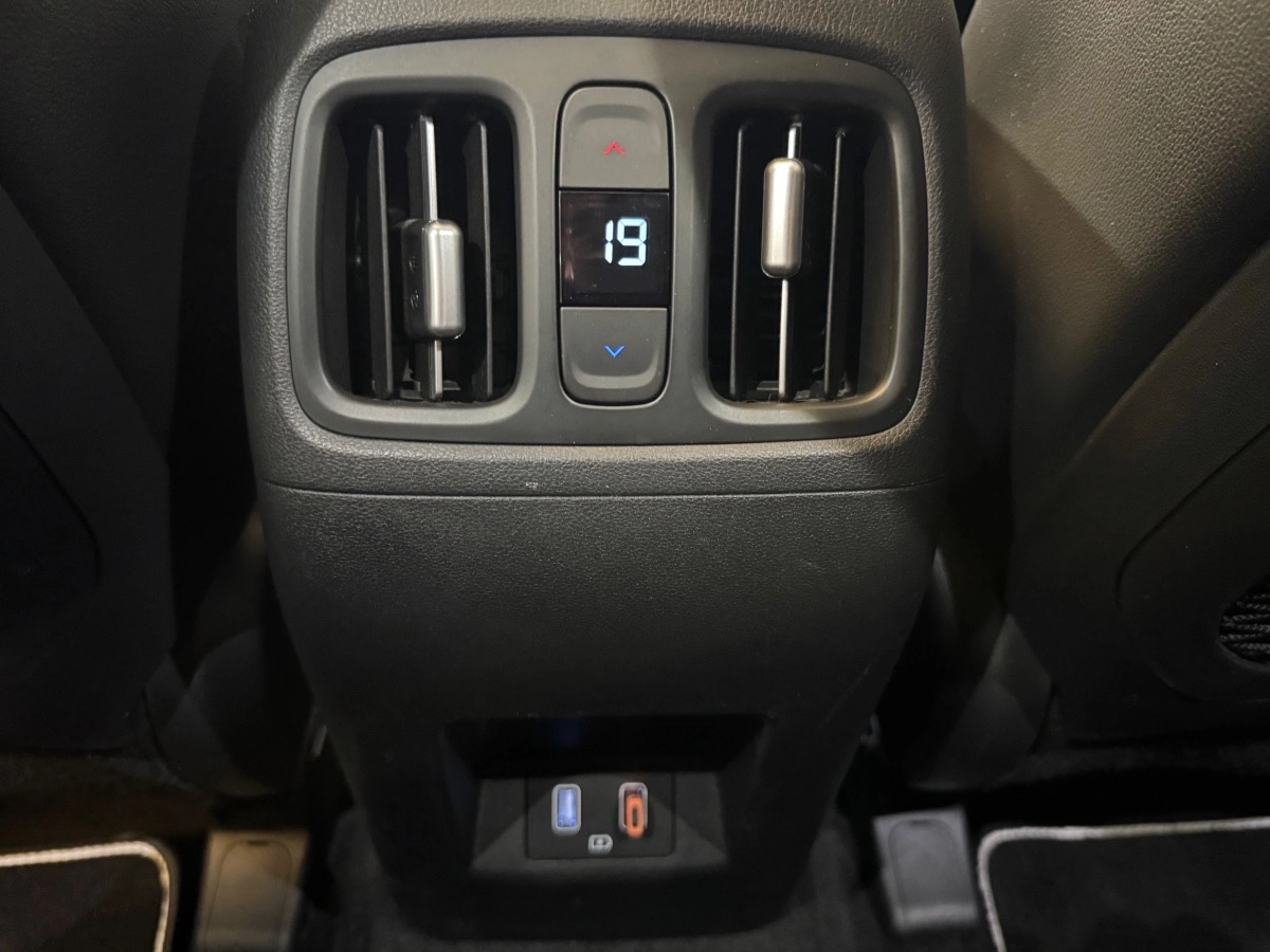 Hyundai Tucson - photo 21