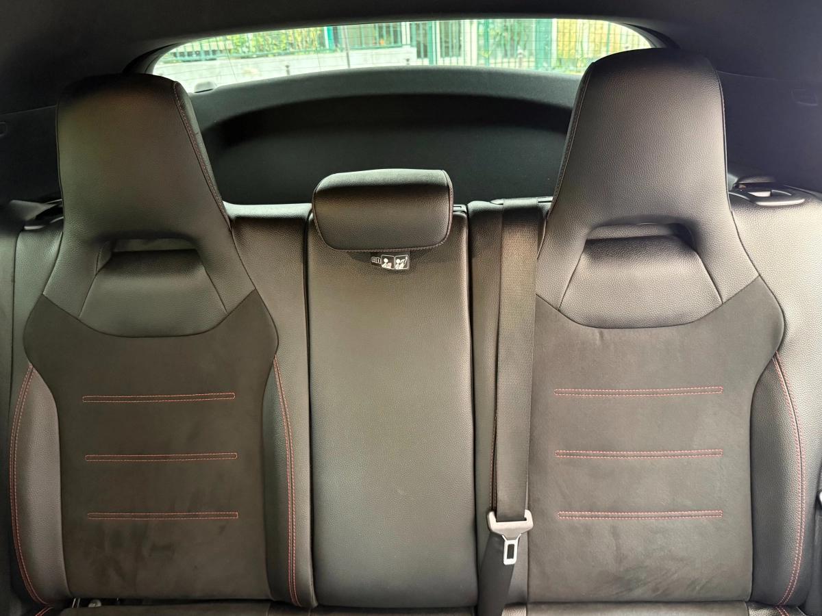 Mercedes Classe A 1.3 180 D 135 AMG LINE 7G-DCT BVA