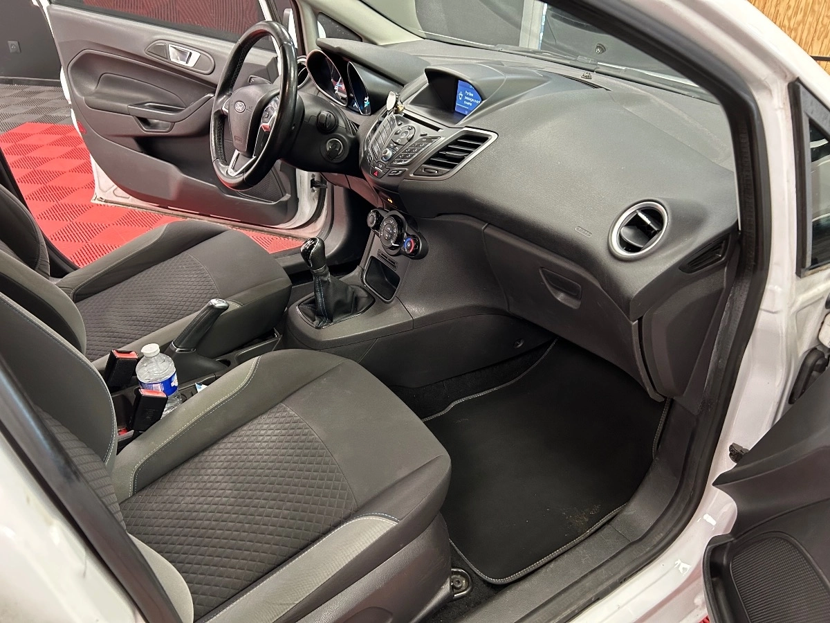 Ford Fiesta - photo 6