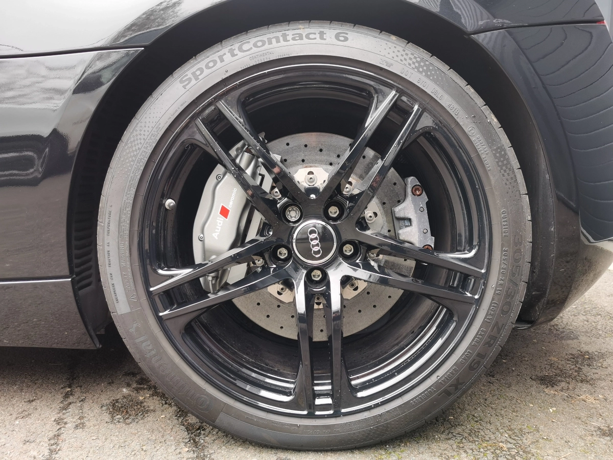Audi R8 - photo 26