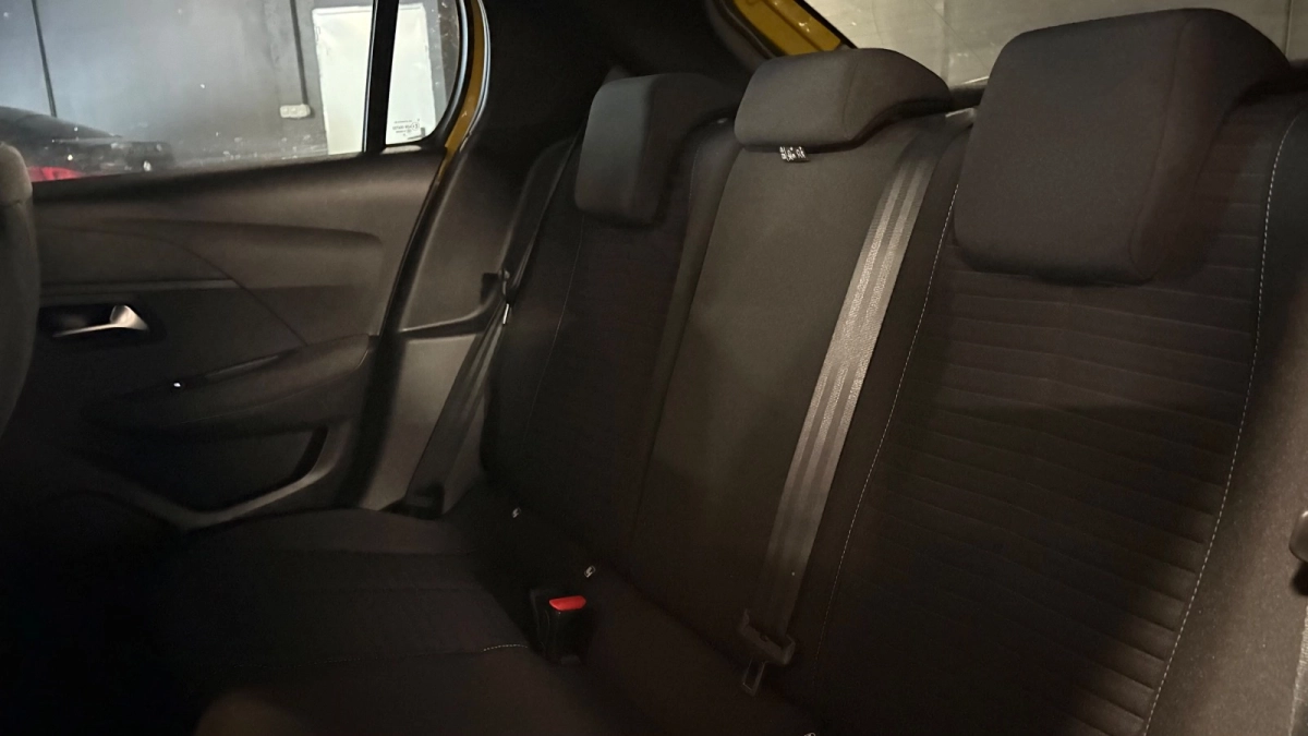 Peugeot 208 - photo 26