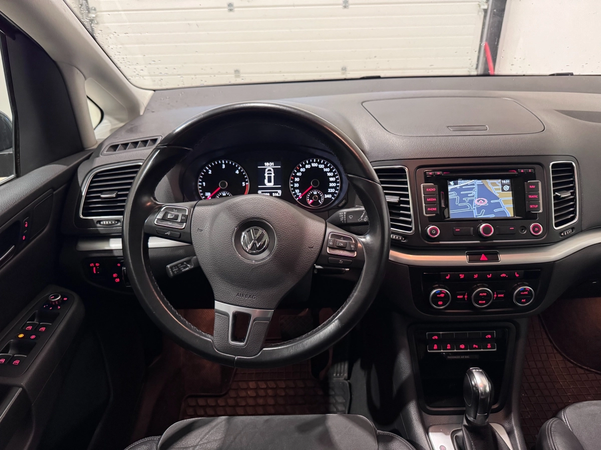 Volkswagen Sharan - photo 17