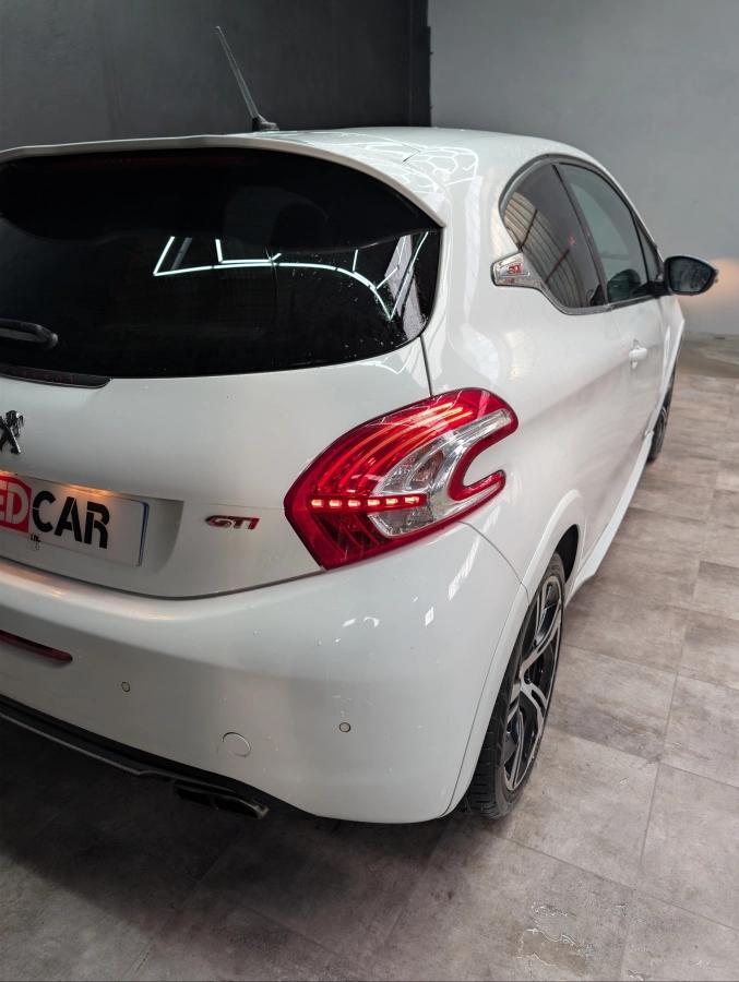 Peugeot 208 GENERATION-I 1.6 THP 200 GTI