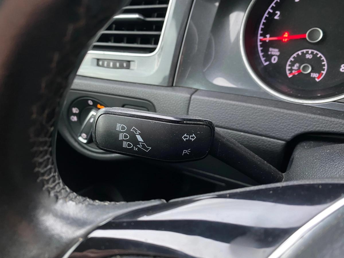 Volkswagen Golf 1.0 TSI 110 BLUEMOTION FIRST EDITION