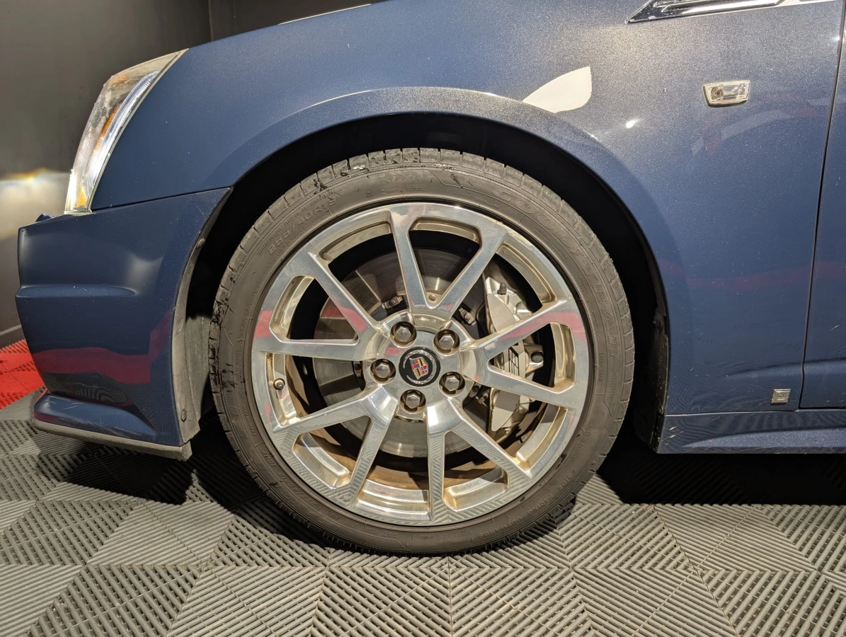 CADILLAC CTS V - photo 26