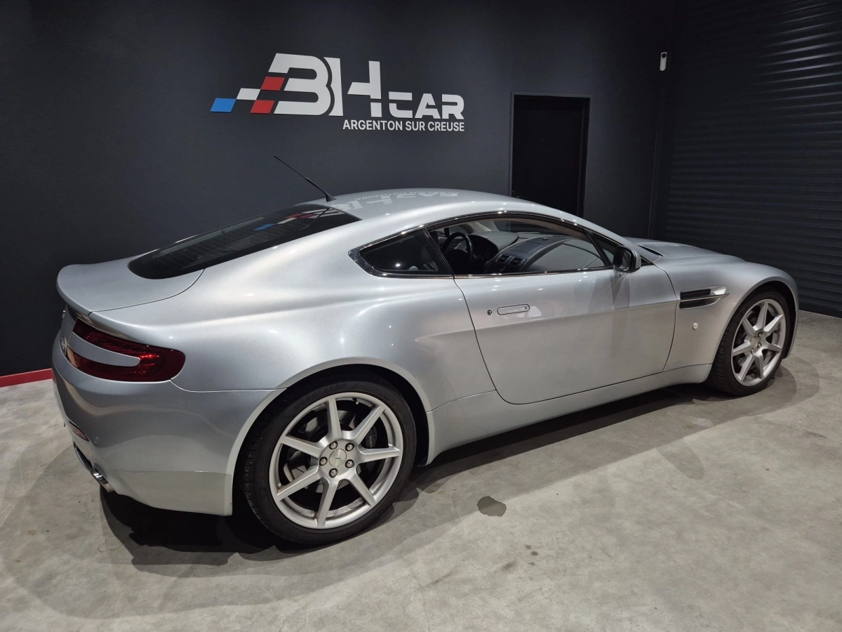 Aston Martin V8 Vantage - photo 5