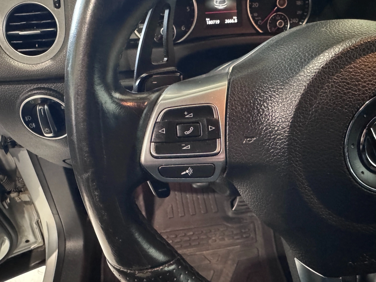Volkswagen Tiguan - photo 20