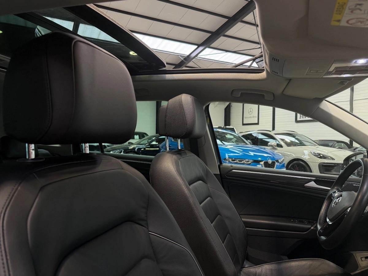 VOLKSWAGEN TIGUAN 2.0L TDi DSG7 150CH - FINITION CARAT EXCLUSIVE - TOIT OUVRANT/CAMERA/SIEGE ELEC