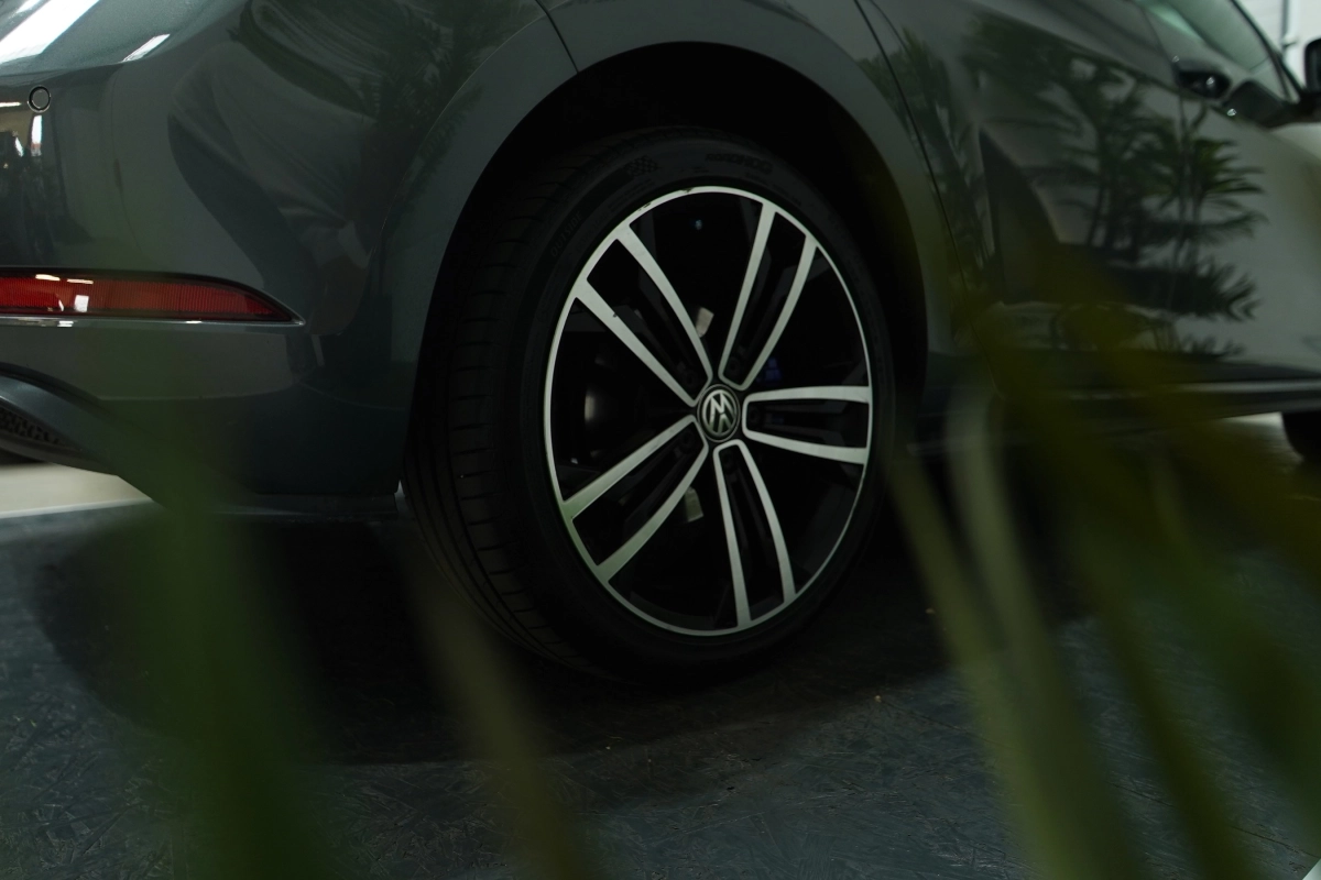 Volkswagen Golf - photo 8